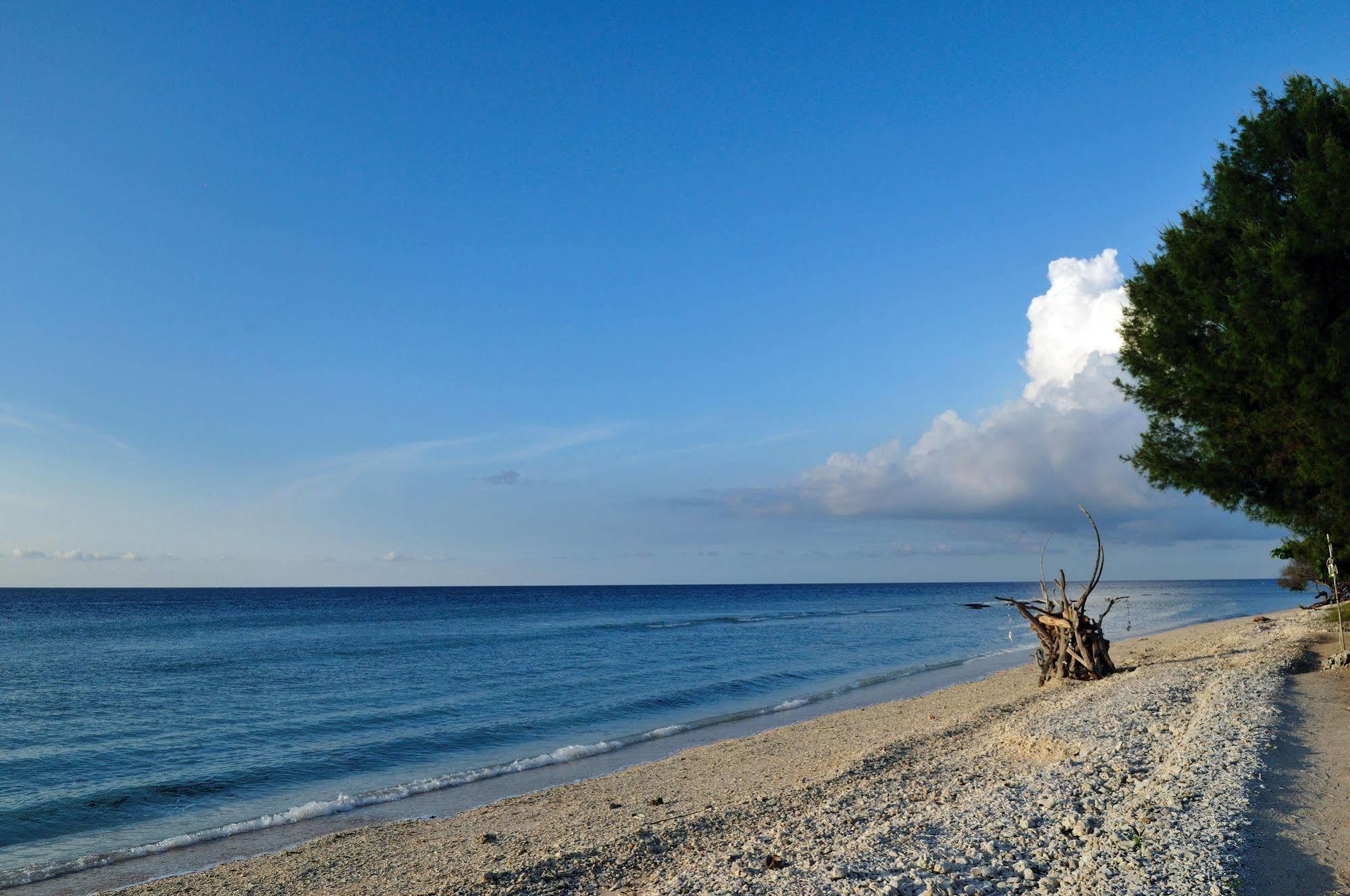 Desa Dunia Beda Resort Gili Trawangan Exterior foto